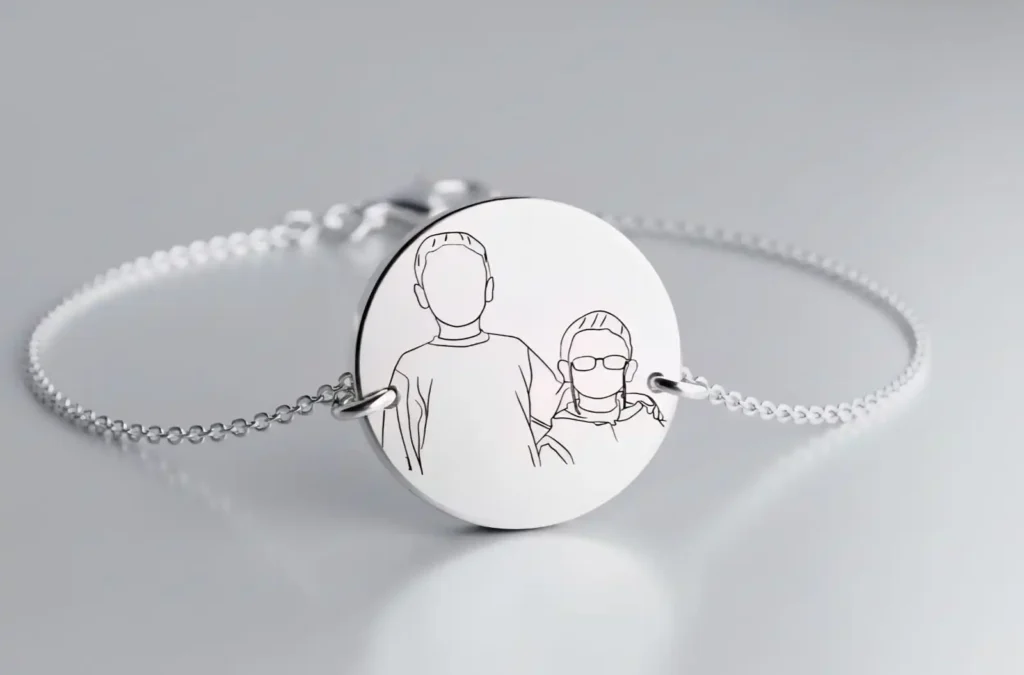Personalised line art of 2 brothers, printed on silver bracelet.